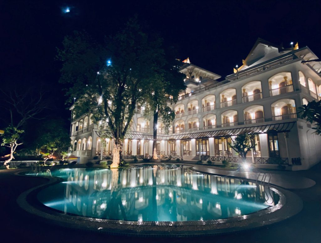 Khách sạn tại Lào