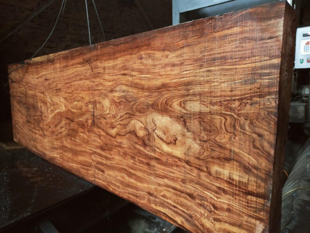 Gỗ hương đá có tốt không? Đặc điểm và cách phân biệt? 6 image 123